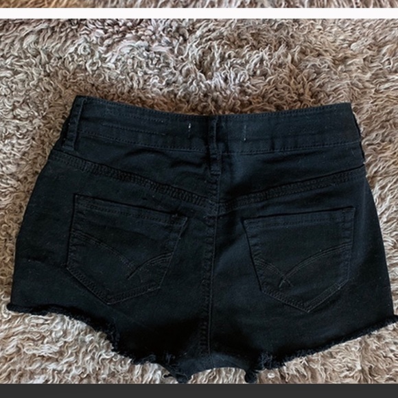 BULLHEAD Black Denim Booty Shorts - Picture 2 of 2